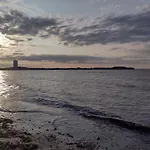 Nahe Der Ostsee Bei Luebeck * Lauen