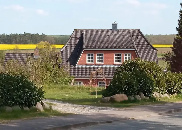 Nahe Der Ostsee Bei Lübeck * Lauen